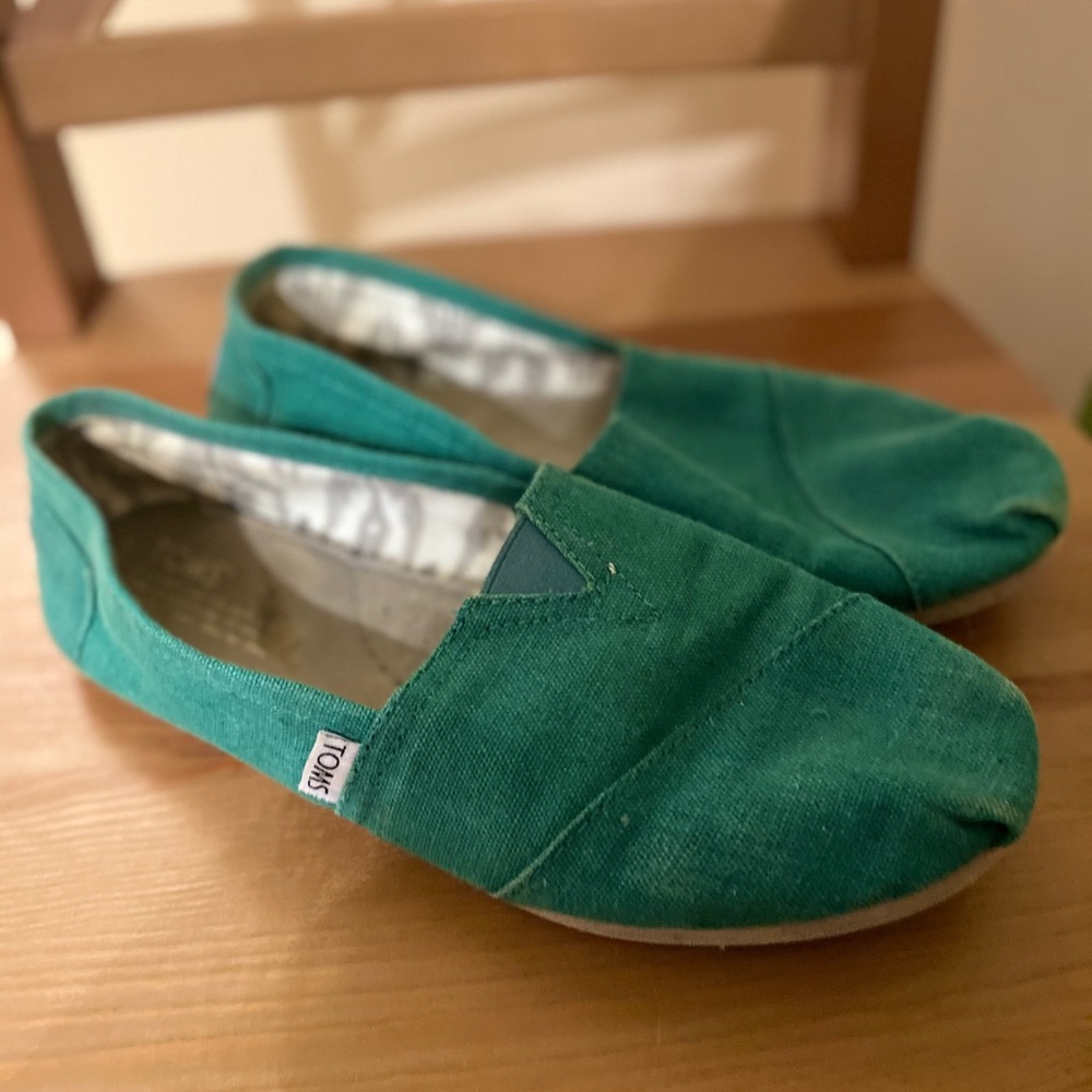 Classic teal TOMS